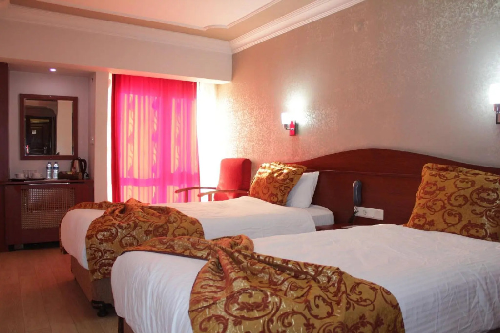 Kaya Hotel