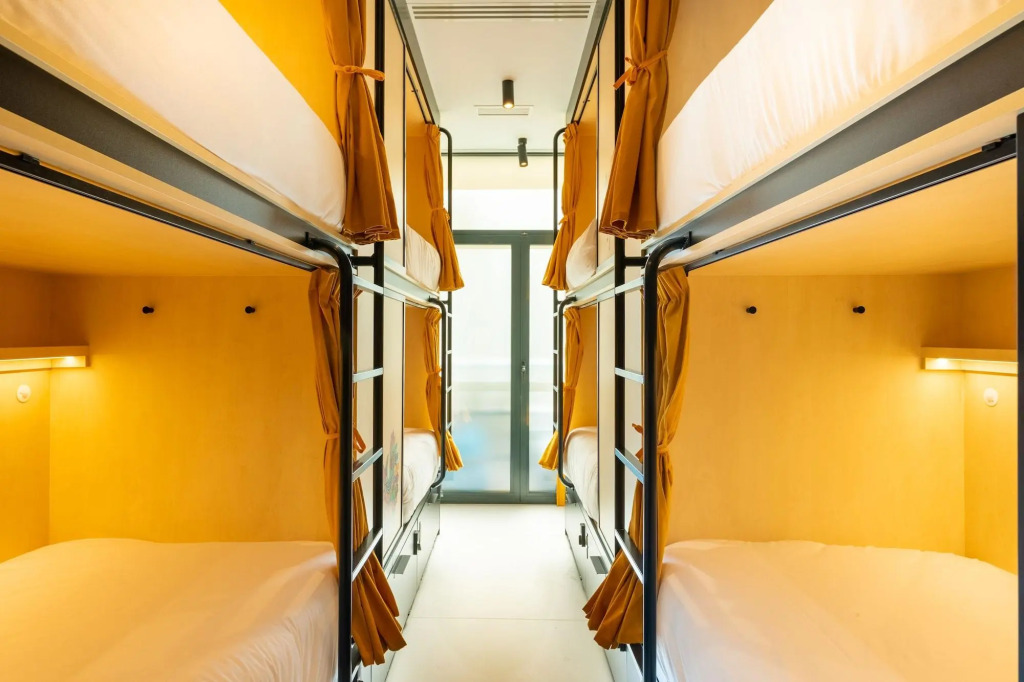 Petit Hostel Palacio Real