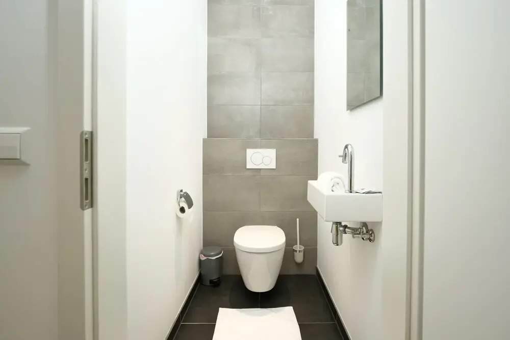 2BR Apt 100 m2 w Terrace Garden & Pkg
