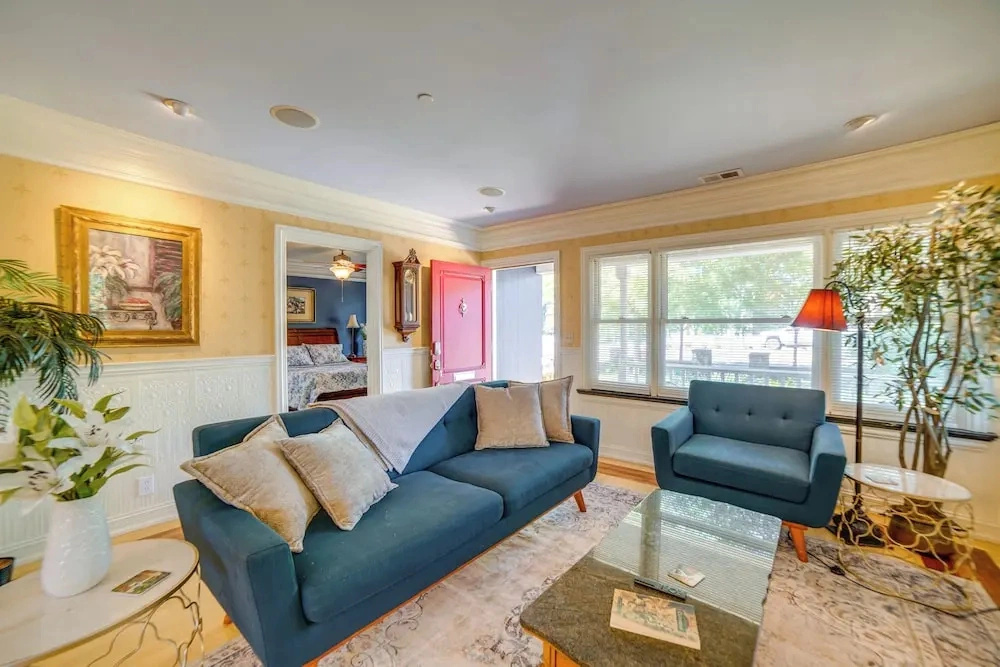 Charming Sonoma Wine Country Home Base w/ Extras