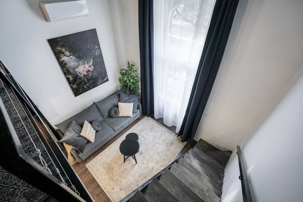 E41 - Trendy Boutique Apartments - Prime Spot by BQA