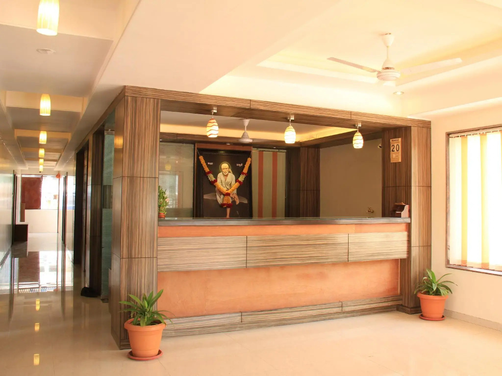 Hotel Sai Gurusthan