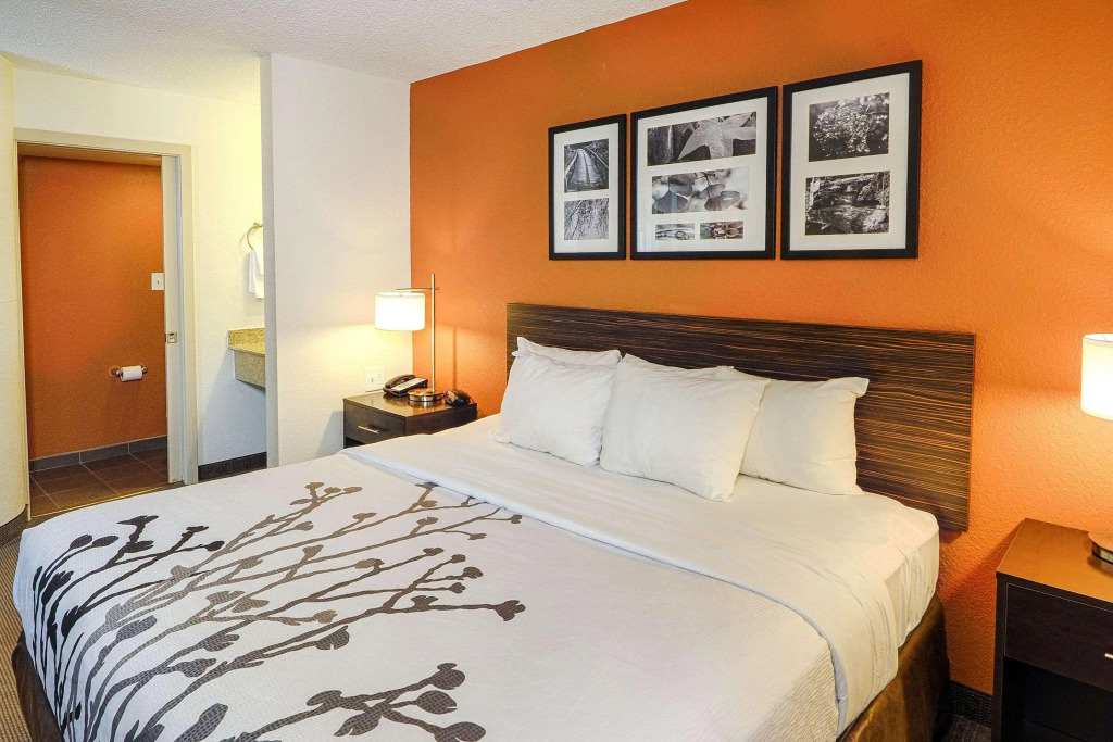 Sleep Inn & Suites Spring Lake - Fayetteville near Fort Bragg