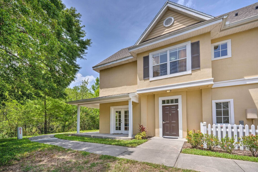 Kissimmee Condo: Community Perks, 10 Mi to Disney!