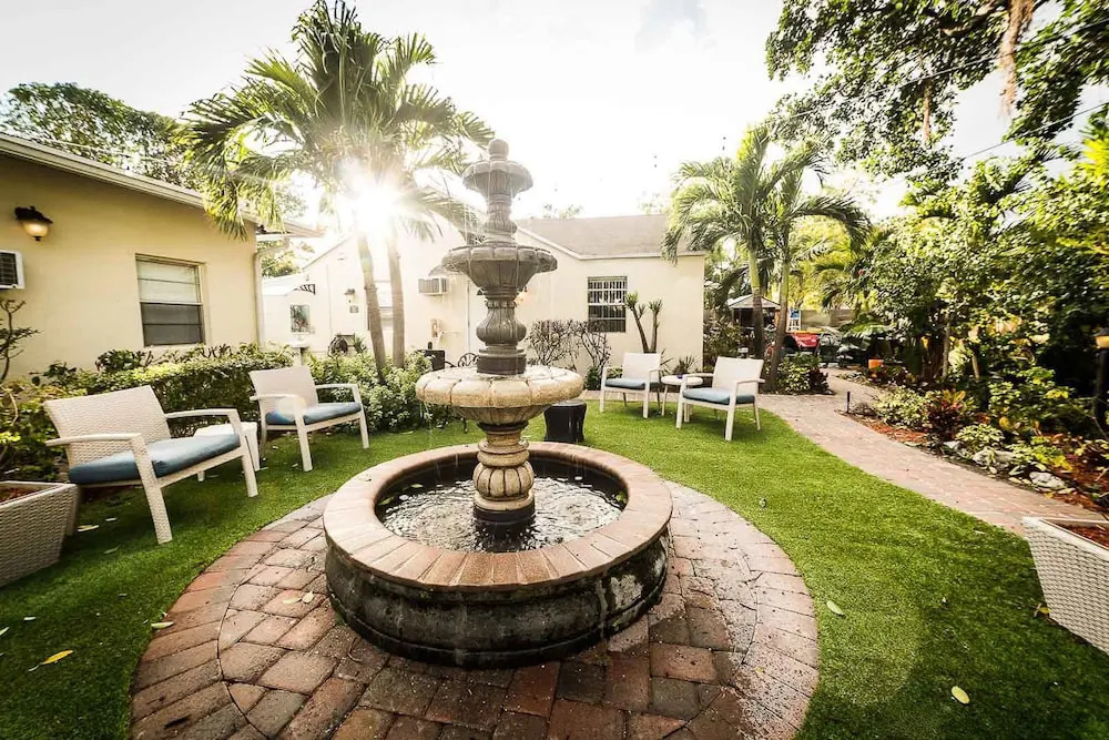 Casa Blanca Hostel