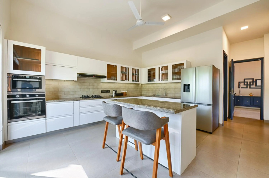 Melhor Stays Villa - L-M102 Luxurious 4BHK villa with private pool, Anjuna