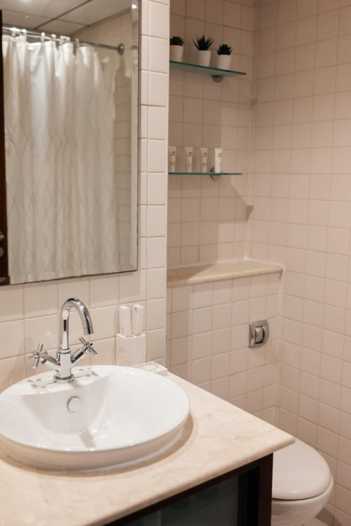 Chic 1BR Oasis in the Heart of Dubai Marina
