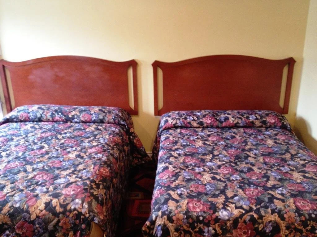 Parkway Motel