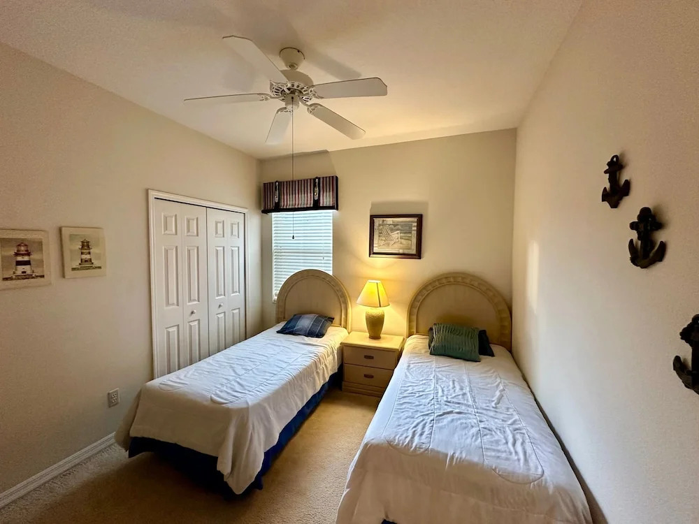 Grand Fabulous 4BR Pool Home Near Disney