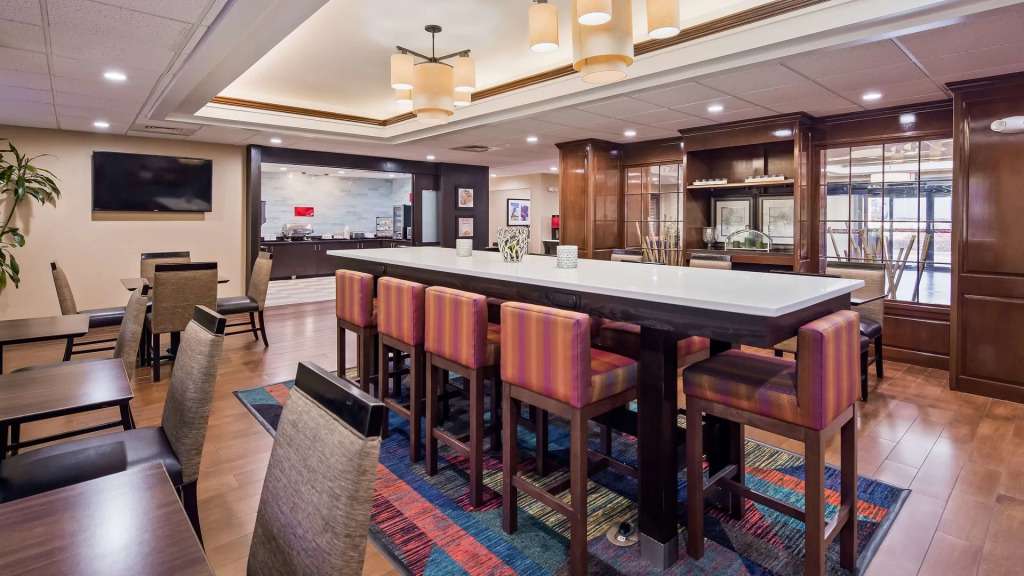 Best Western Plus Lexington Inn