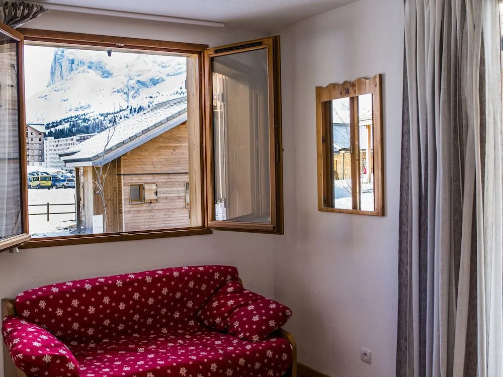 Apartment in Wooden Building in the Nice Superdévoluy