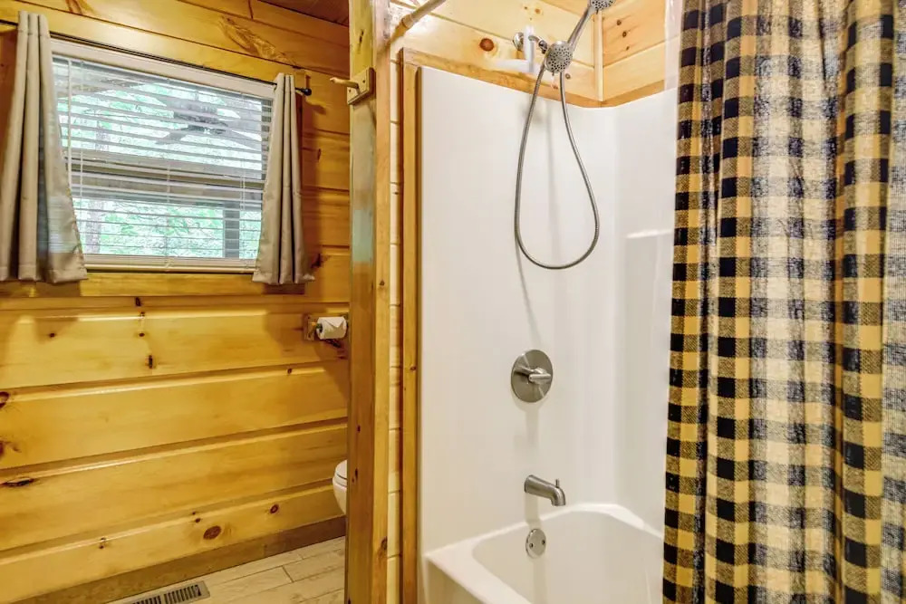 2 Mi to Dtwn Gatlinburg: 'crescent Claw Cabin!'