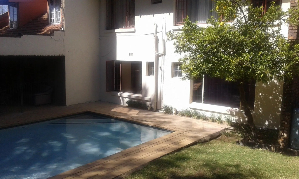 Royal Olympia Lodges & Safaris RSA