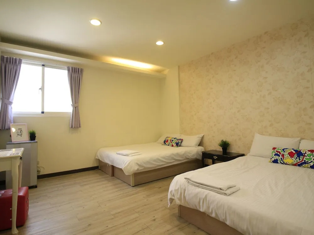 Fengjia Hello Hostel