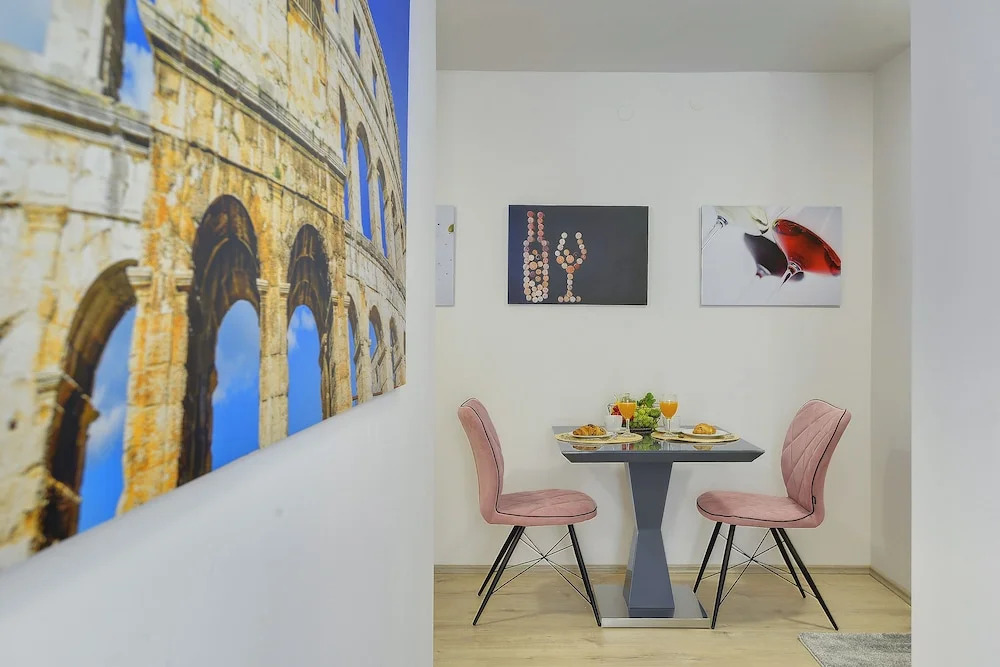 D&A Amphitheatre Apartments with free parking
