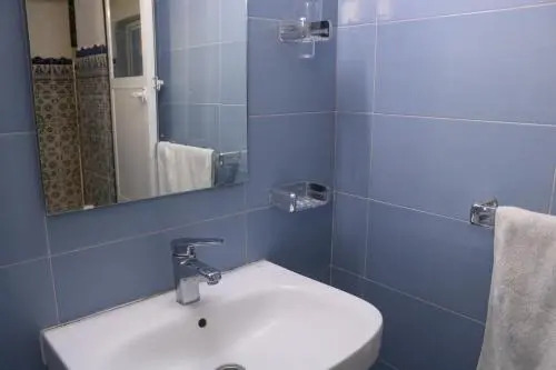 Hostel Touahine