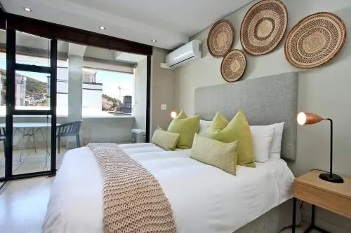 1 Bed Apartment Mario - The Decks