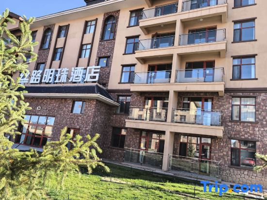Bole Silk Road Pearl Hotel (Sailimu Lake Scenic Area)