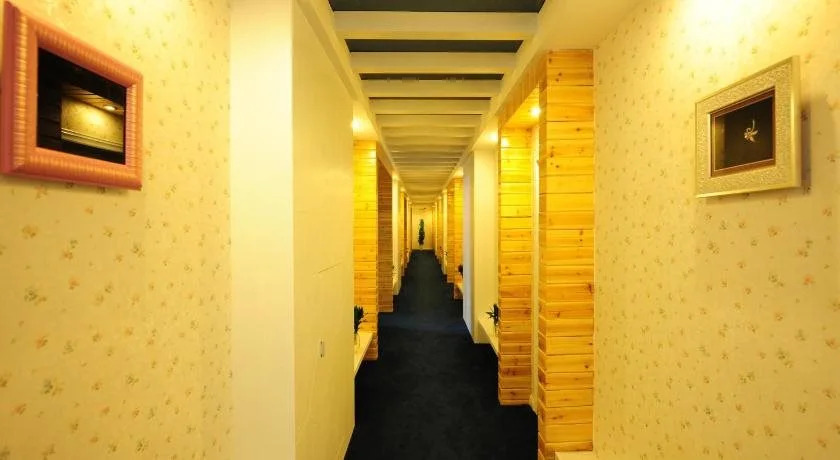 V. HOME Inn (Yangshuo West Street Branch)