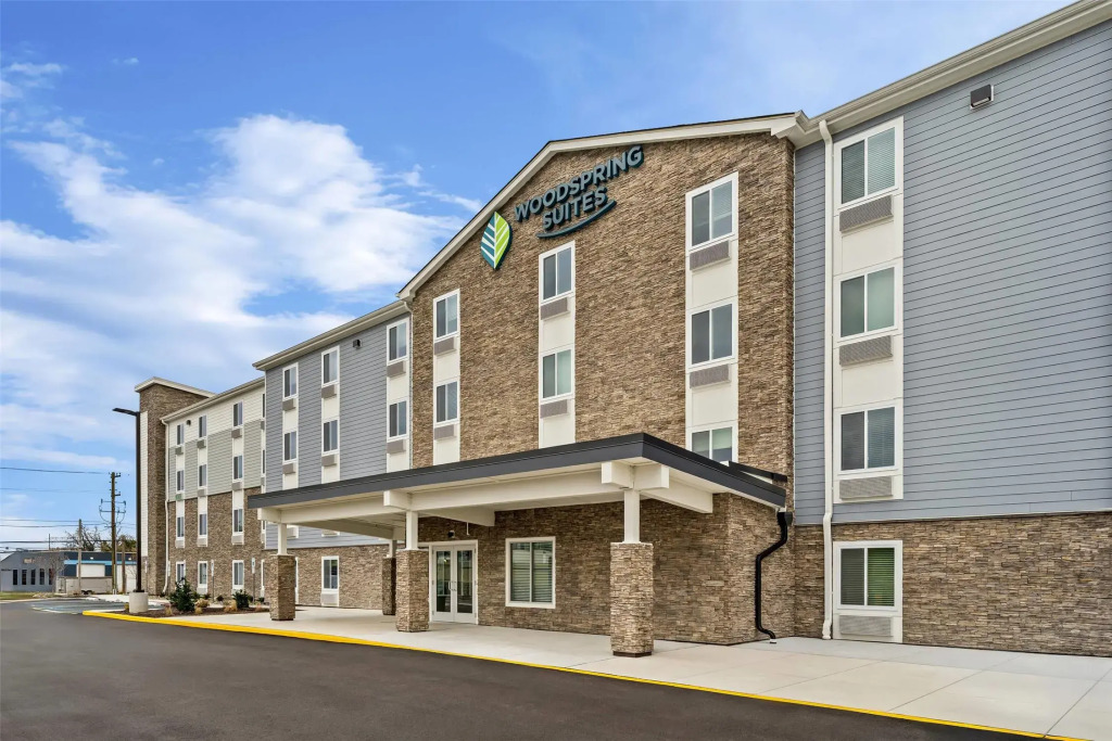Woodspring Suites Wilmington Riverfront