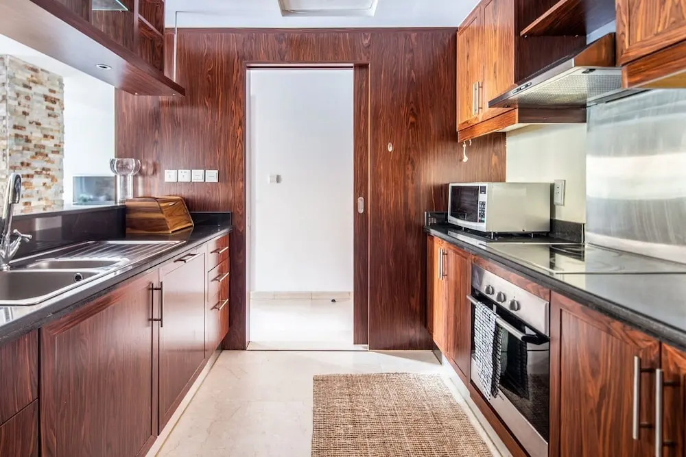 Spectacular 2BR in Upscale Burj Khalifa District