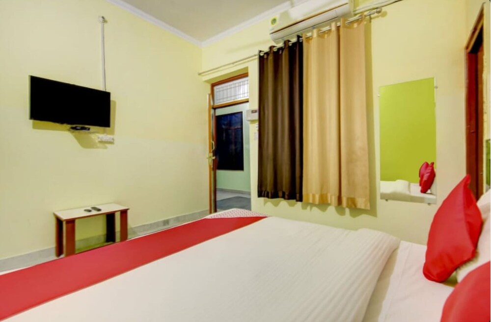 Hotel Moonlight meerut