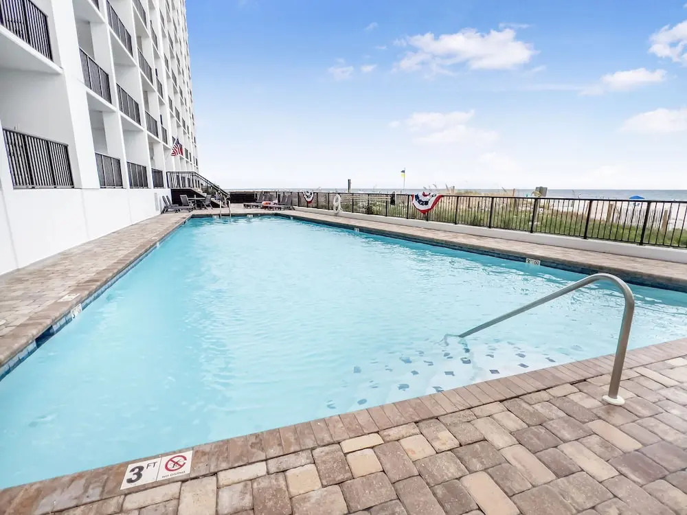 Palms 404- 4th Floor Corner Unit Beach