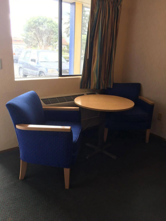 Sumner Motor Inn