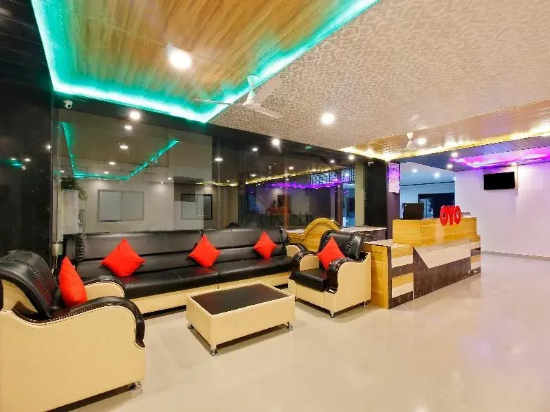 Oyo 23543 Hotel Vaishnavi