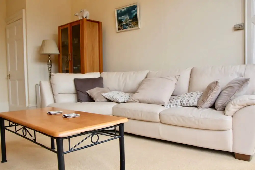 2 Bedroom Apartment Near Haymarket