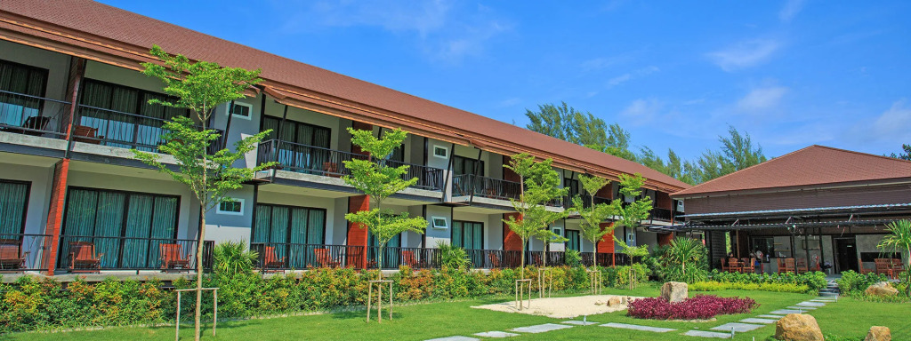 The Breeze Lipe Resort