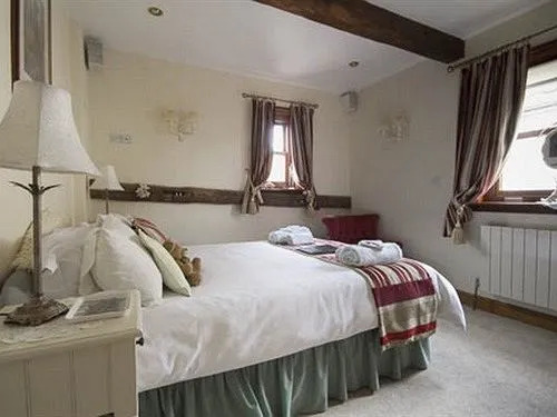 Crosshill House