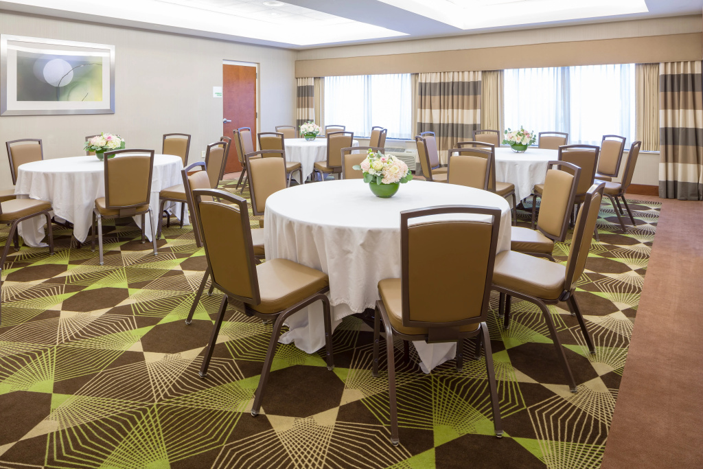Holiday Inn Manchester Airport by IHG