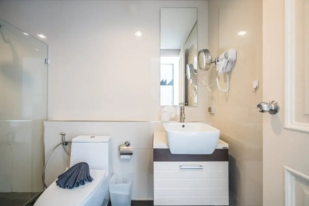 Kamala Regent C403 - High Floor 3 bdr Apartment With Pool and gym