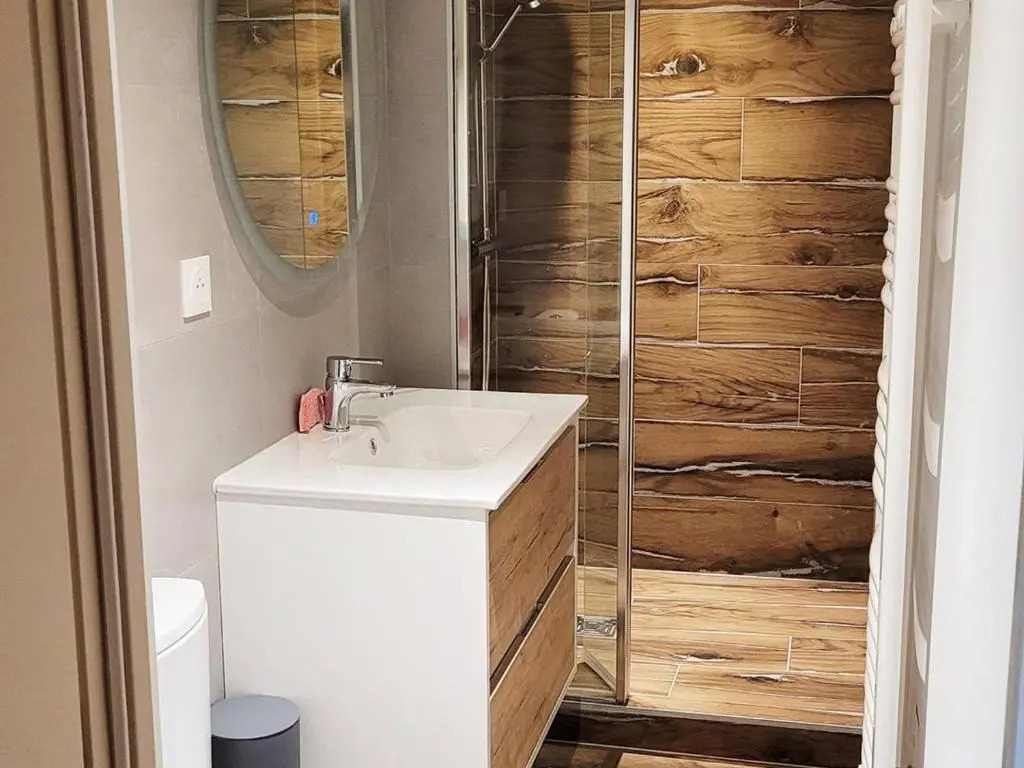 Appartement Cauterets, 5 pièces, 8 personnes - FR-1-234-280