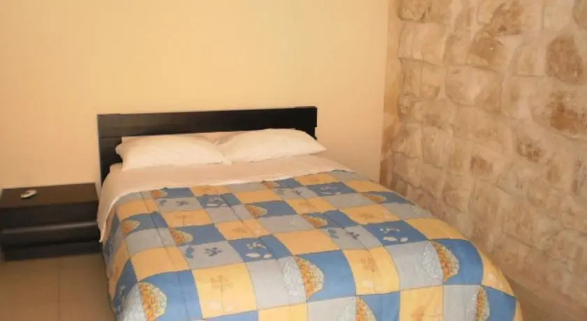 Yafo 82 Guesthouse