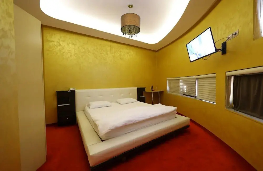 HOTEL GJUTA