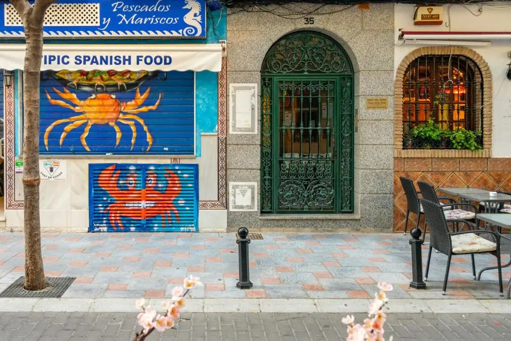 Central gem in Los Boliches SOHO with wifi and tv ref77