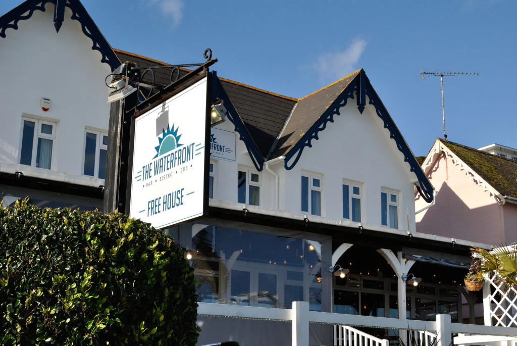 Waterfront Inn