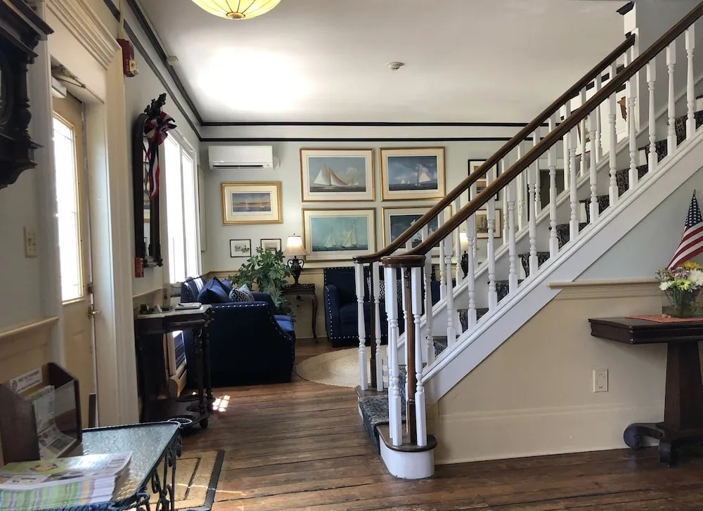 Queen Anne Inn