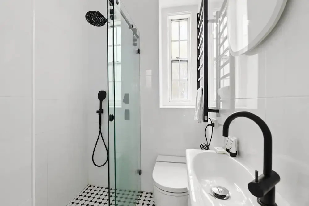 Superb 2-bed Apartment Facing Rose Bay Marina