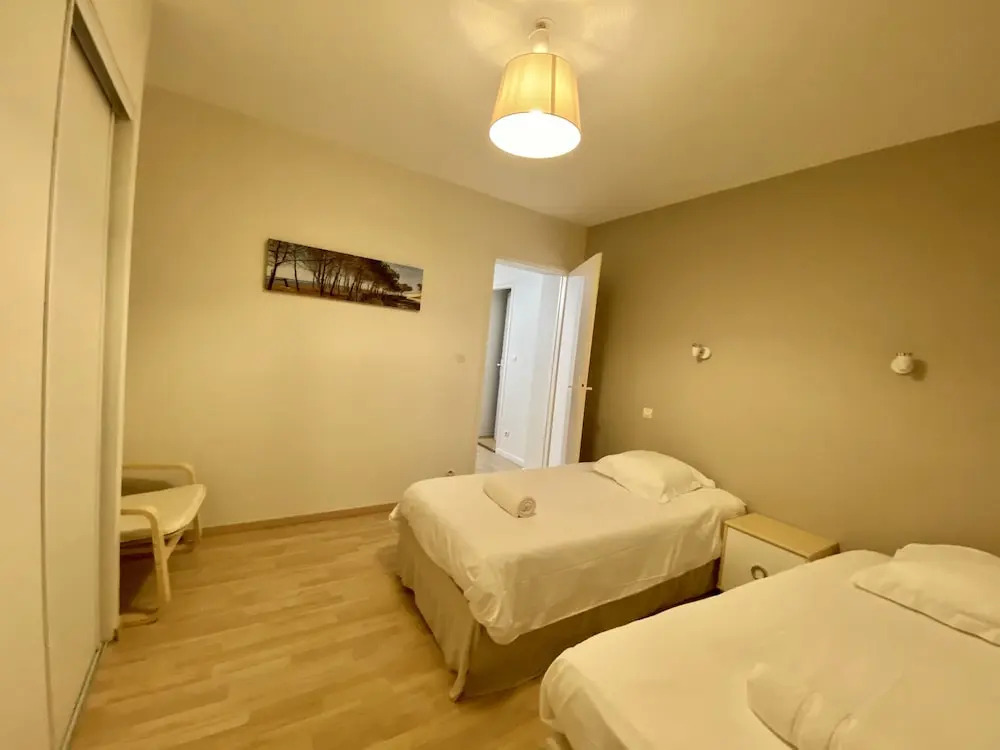Adishatz Motel