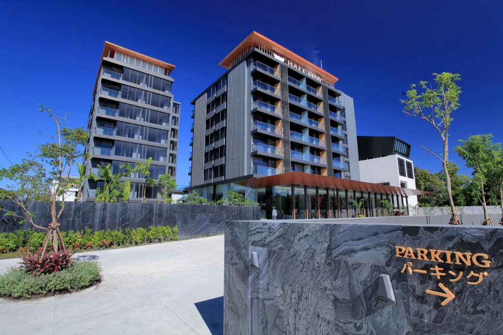 Balcony Seaside Sriracha Hotel & Serviced Apartments