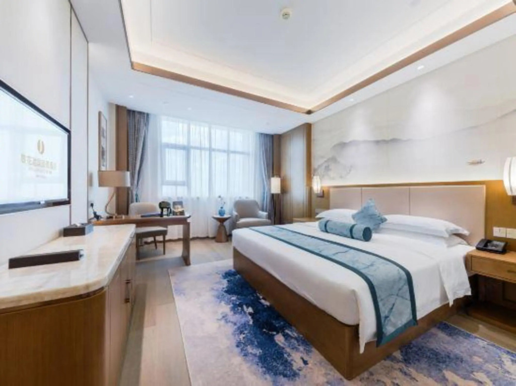 Lihua Jianguo Hotel