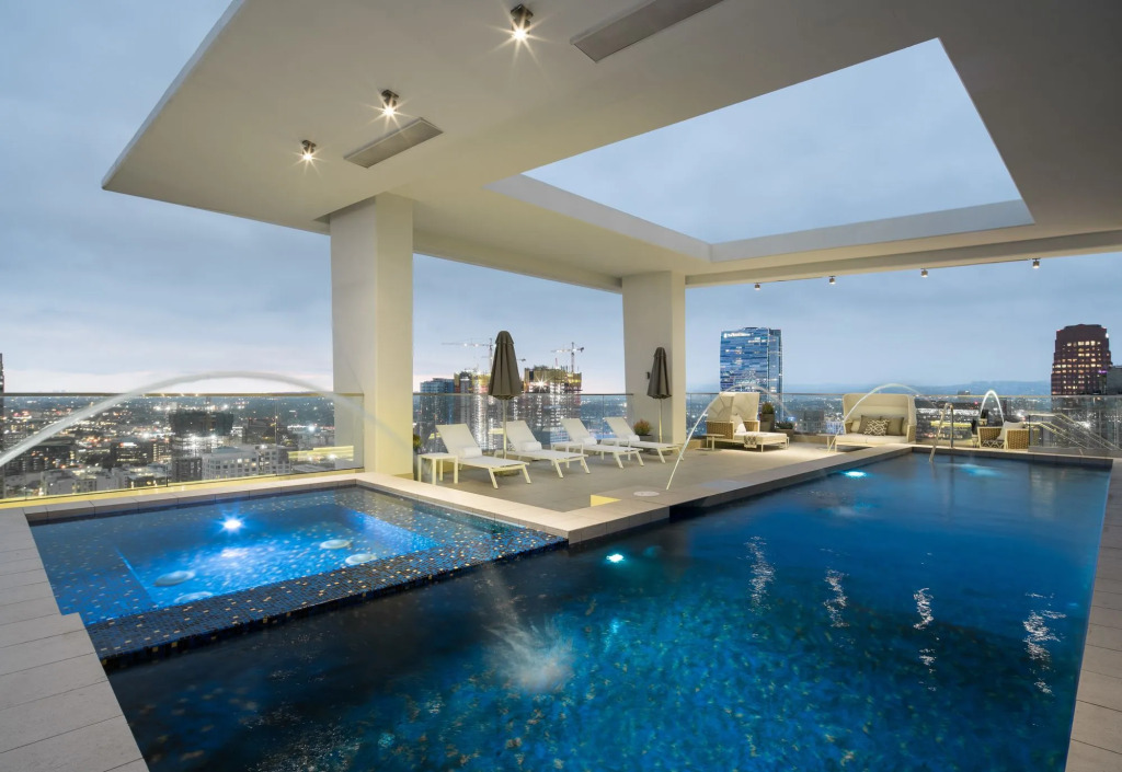 Level Furnished Living