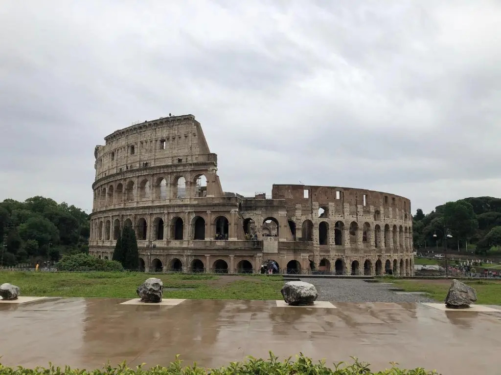 Questa casa non è un albergo CIU-ATR 9390-9