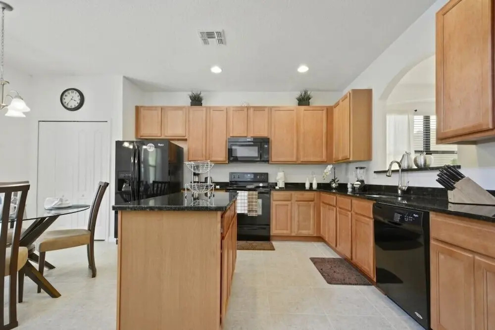 6 bedroom luxury home at Veranda Palms