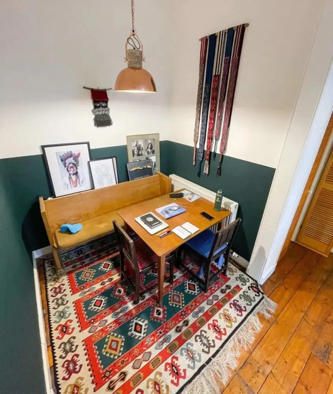 Homely 2 Bedroom Apartment in the Heart of Edinburgh