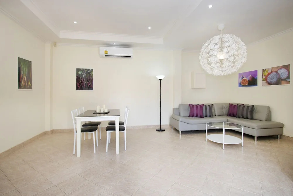 Avoca Pool Villas