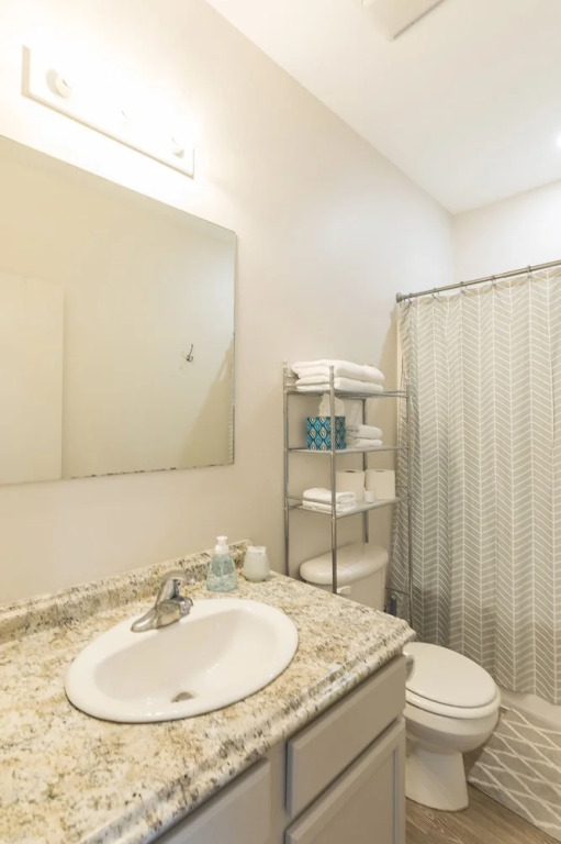Updated 2 Bedroom Apartment